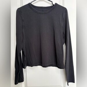 Lululemon Athletica Cropped/ Longsleeve Workout Top Black Size L/XL